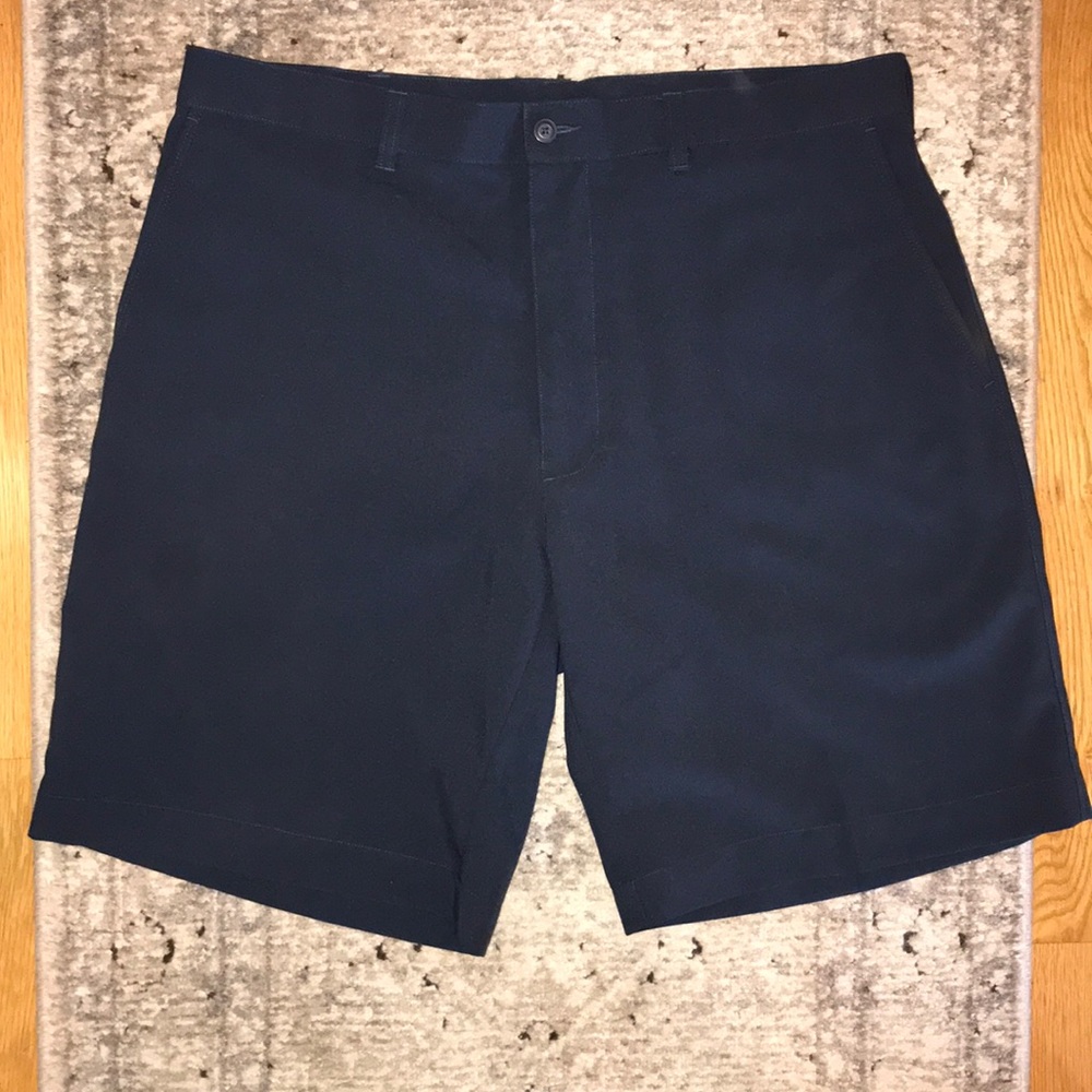 ‼️ LIKE NEW ‼️ PGA Tour Men’s golf shorts